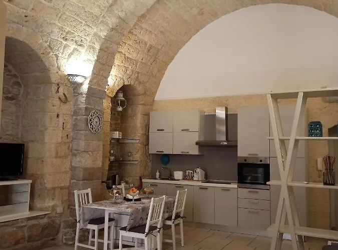 לינה וארוחת בוקר Donna Isabella 4*