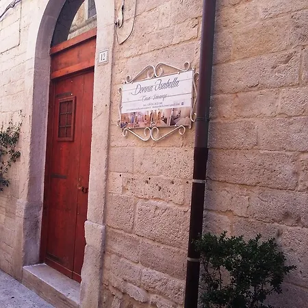 Donna Isabella Couette-café 4*